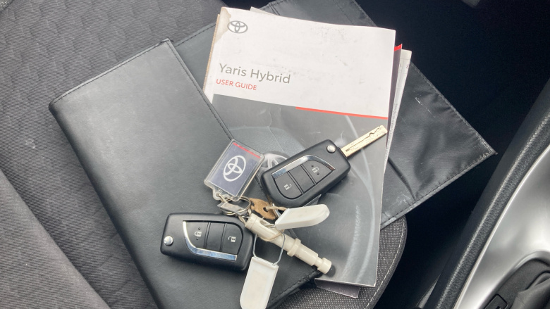 Toyota Yaris 1.5 Hybrid Design 5dr CVT Hybrid Hatchback